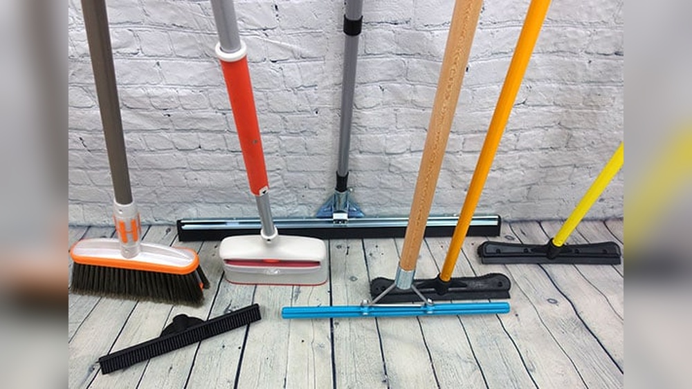 Best Brooms for Dog Hair